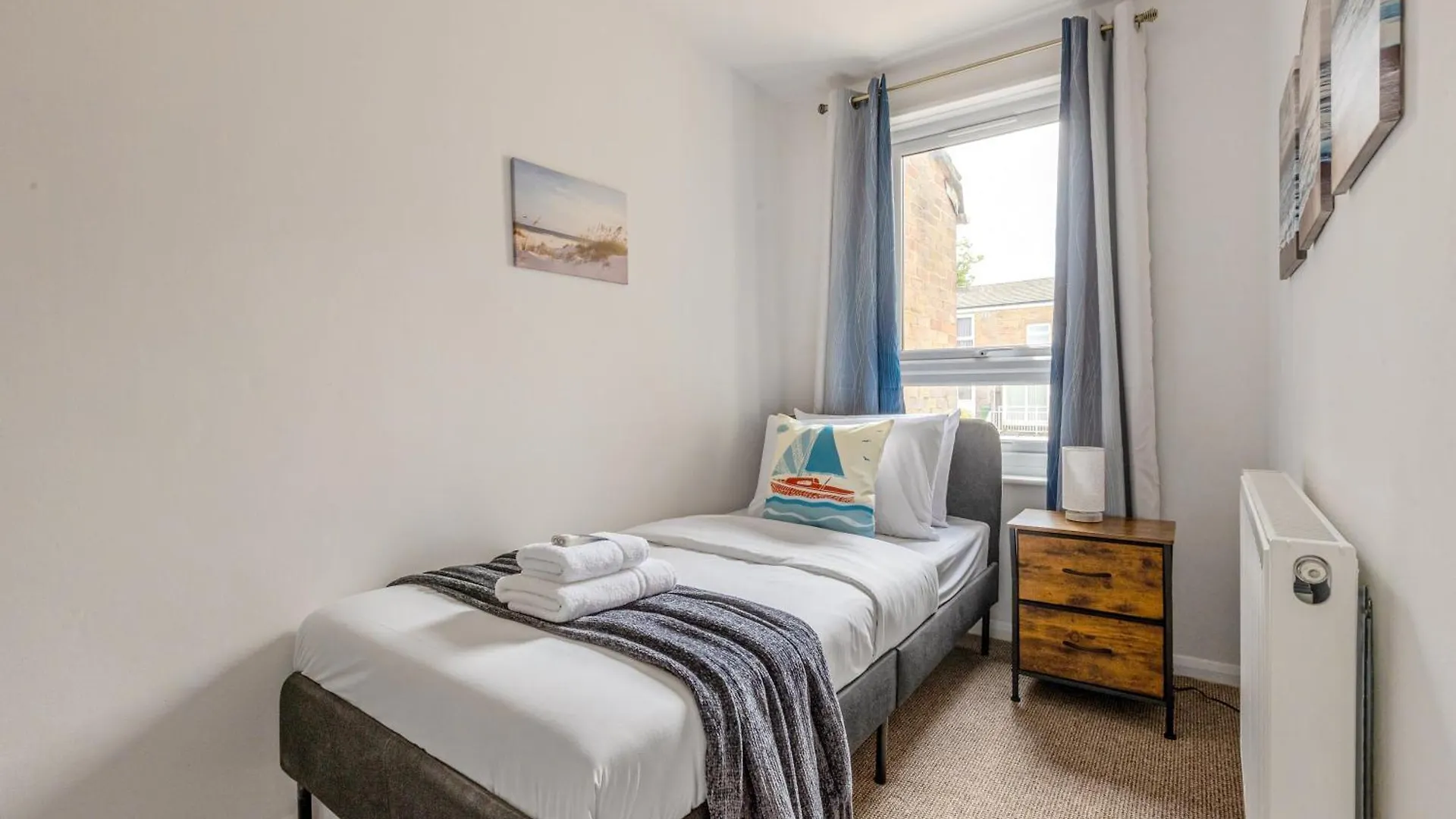 5BR Greenwich Home with Patio, 2mins to Station London Holiday home